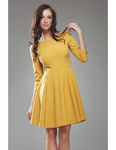 Sukienka damska z rękawem 3/4 rozkloszowany...