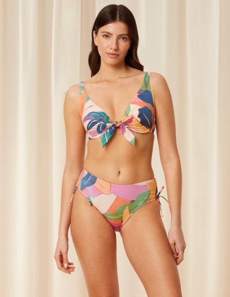 Briefs swim with wysokim stanem Triumph Summer...