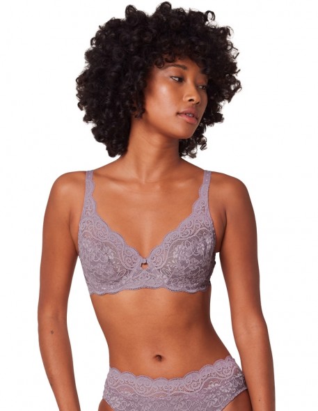 Soft bra with underwires Triumph Amourette 300 W X purple
