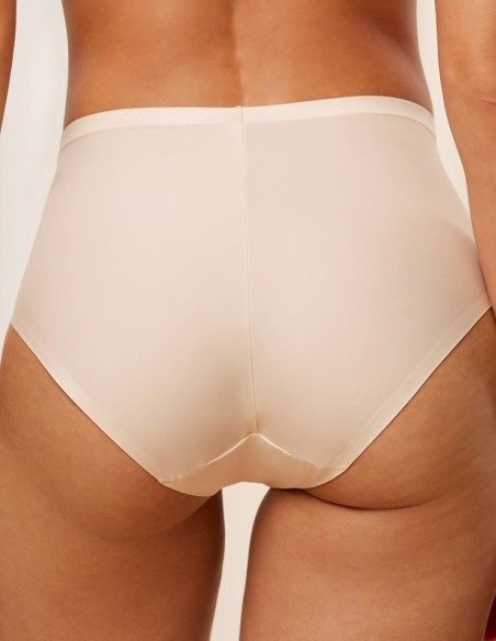 Majtki bezszwowe Triumph Shape Smart Maxi Kremowe