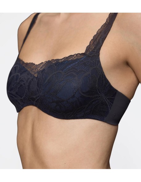 Bra lacy Triumph Body Make-Up Illusion Lace...