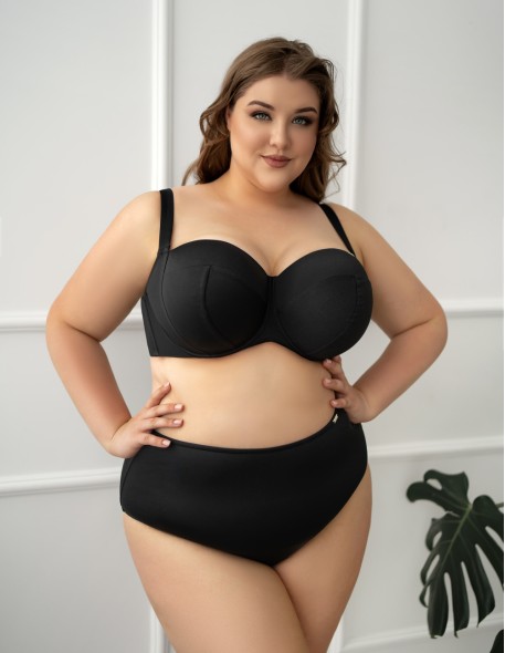 Figi kąpielowe z wysokim stanem Krisline Beach...