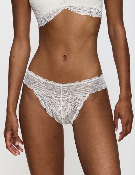 Lace panties Triumph Lift Smart Highleg brazilian Ex ecru white