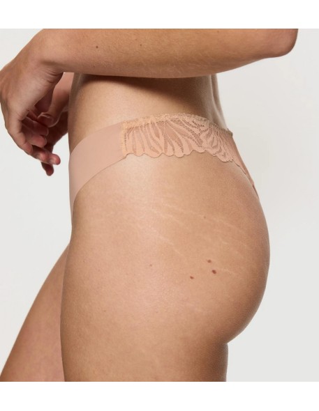 Thong Triumph - Pretty micro string neutral beige