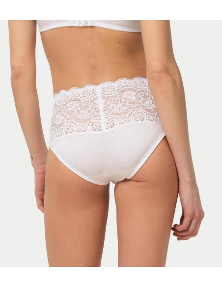 Triumph Amourette 300 Maxi X white high-waisted lace panties