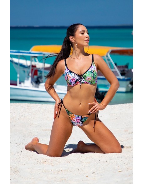 Majtki kąpielowe figi wiązane po bokach...