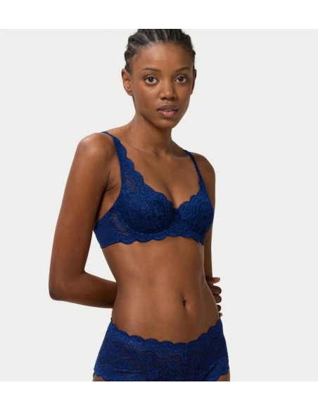 Amourette 300 whp x deep water Triumph