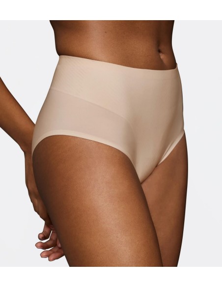 Triumph majtki korygujące Bmu Illusion Curve Maxi nude beige