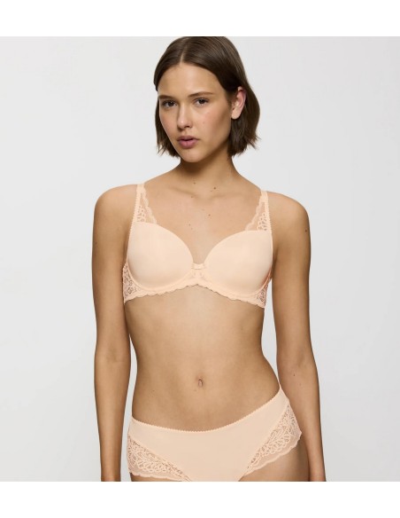 Amourette spotlight whp x orange highlight Triumph