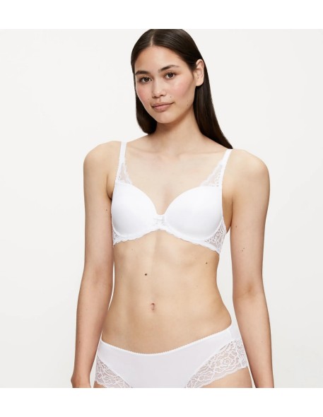 Amourette spotlight whp x white Triumph