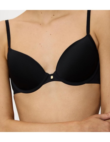 Body make-up essentials whp black Triumph