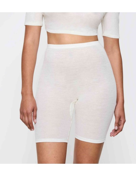 Beauty layers shorts wool ecru white Triumph