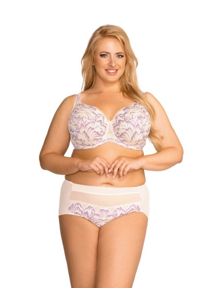 Kristin padded Nessa