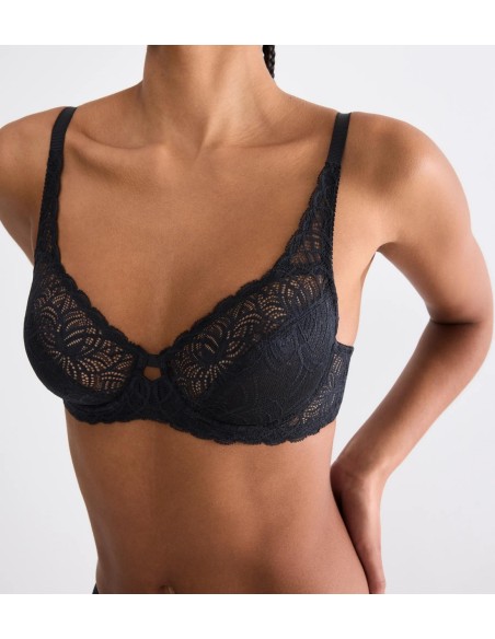 Amourette graphic w black Triumph