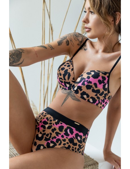 KENYA BRASYLIANAHIGHWAI Krisline